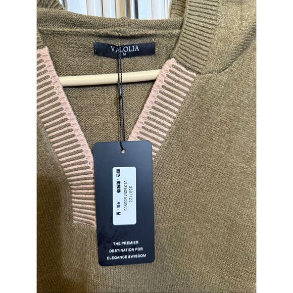 Valolia Women's V-Neck Hooded Knit Pullover Sweater Olive Green Size Medium NWT - Picture 2 of 12